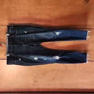Hollister High-rise, Super skinny stretch Capri jeans.